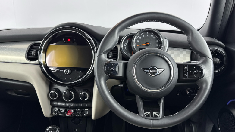 MINI Hatchback 1.5 Cooper Exclusive 5dr Auto [Nav Pack] Petrol Hatchback